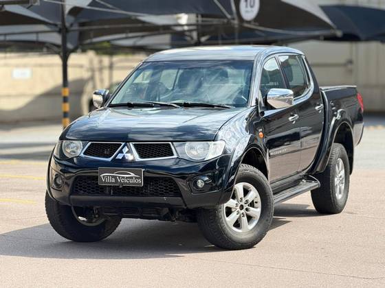 MITSUBISHI L200 TRITON 3.5 HPE 4X4 CD V6 24V FLEX 4P AUTOMÁTICO